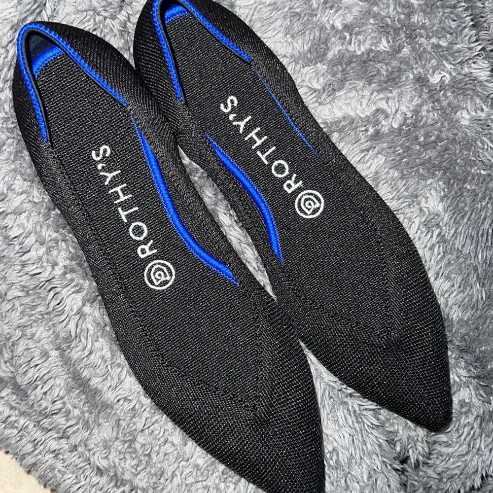 Black Rothy’s Flats Woman’s Size 8